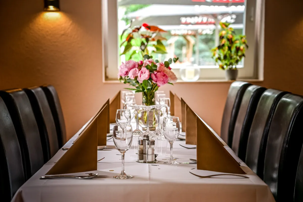 Gedeckter Tisch im Restaurant des MH Hotel Salzgitter